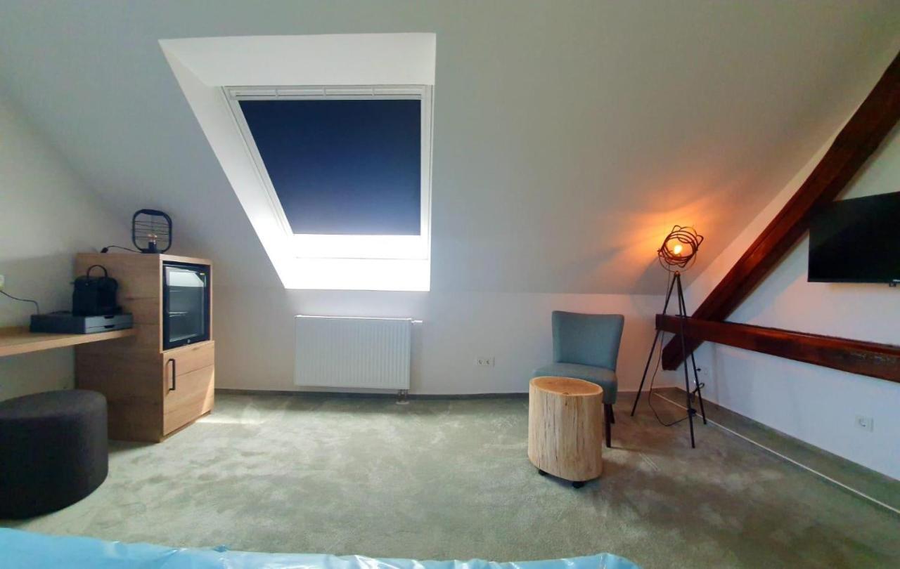 Hotel Le Filou Hille Zewnętrze zdjęcie